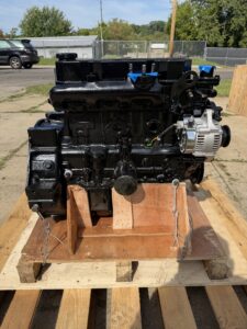 New Mitsubishi S4Q-2 diesel engine, view 6